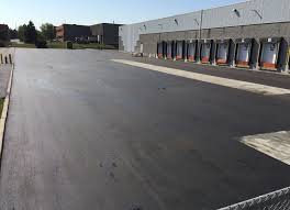 Best Asphalt Driveway Installation  in Cloverdale, VA